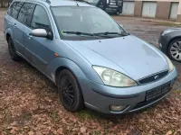 Second-hand Ford Focus 90 CP (66 kW) 2004 Albastru Break