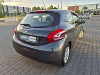 Second-hand Peugeot 208 Active 68 CP (50 kW) 2013 Gri Hatchback