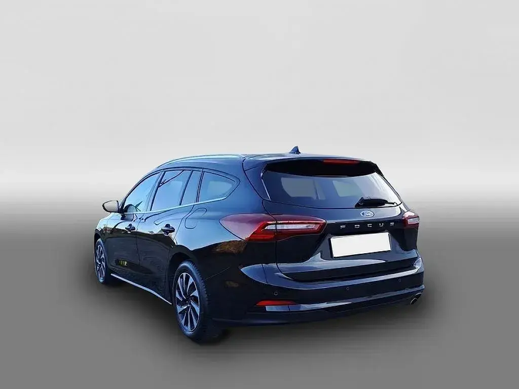 Gebraucht Ford Focus Titanium 125 PS (91 kW) 2024 Schwarz