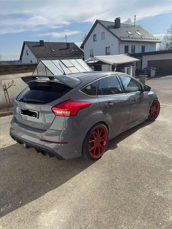Używany Ford Focus RS 349 KM (256 kW) 2018 Szary Hatchback