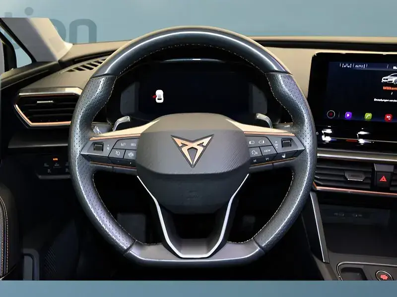 Używany Cupra Leon 150 KM (110 kW) 2023 Biały Hatchback