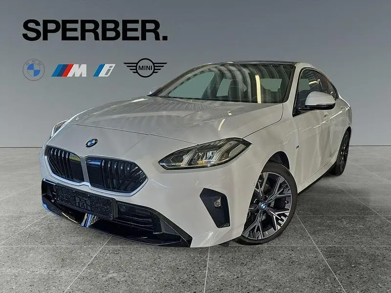 Używany BMW 220 Performance 156 KM (114 kW) 2025 Biały Coupe