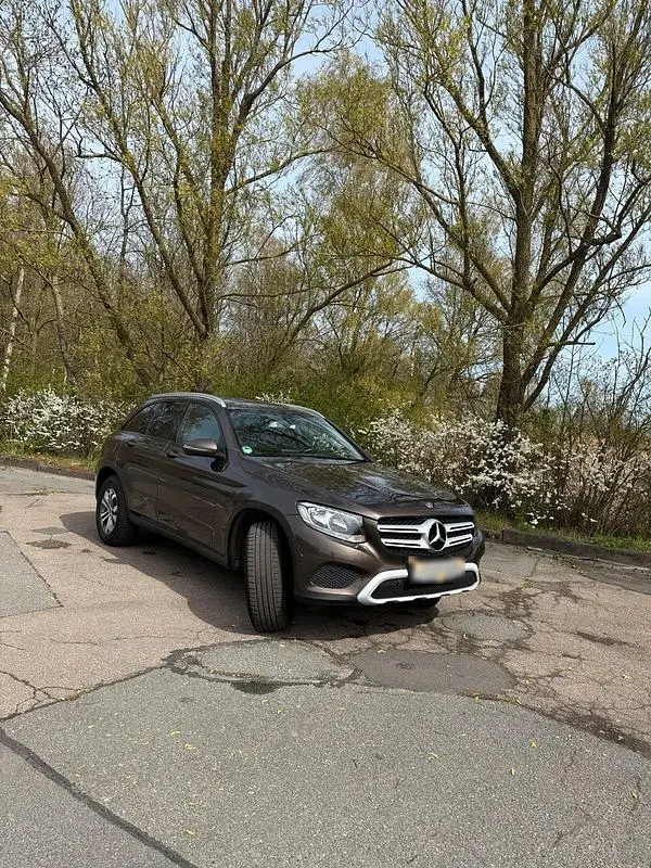 Używany Mercedes GLC220 2017 Brązowy SUV