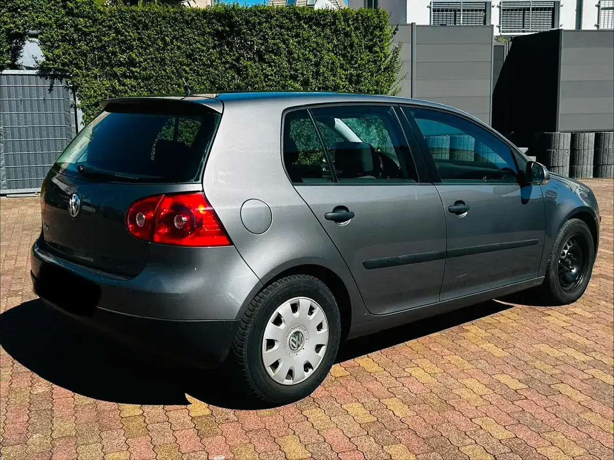 Gebraucht VW Golf V 75 PS (55 kW) 2006 Grau Kleinwagen