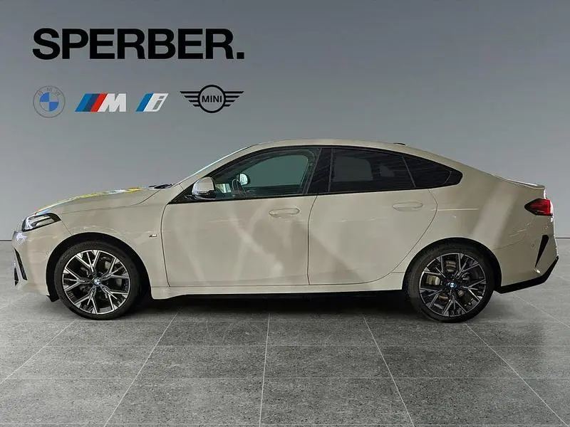 Używany BMW 220 Performance 156 KM (114 kW) 2025 Biały Coupe