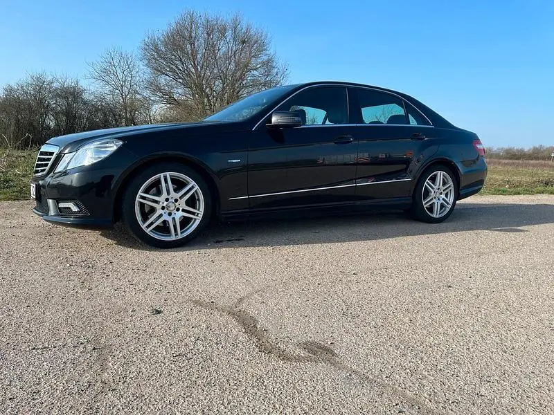 Usata Mercedes E250 AMG 204 CV (150 kW) 2011 Nero Berlina