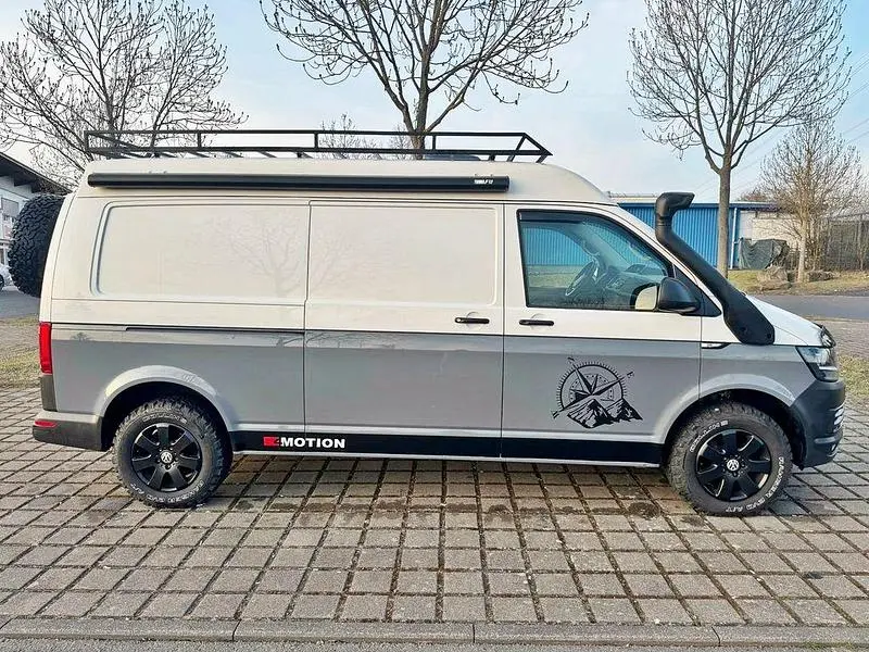 Używany VW Transporter 150 KM (110 kW) 2018 Biały Van