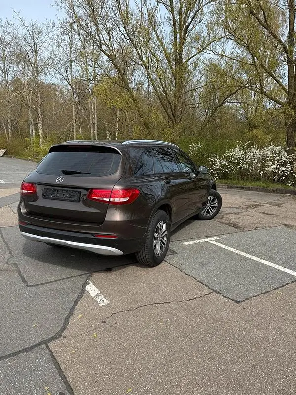 Używany Mercedes GLC220 2017 Brązowy SUV
