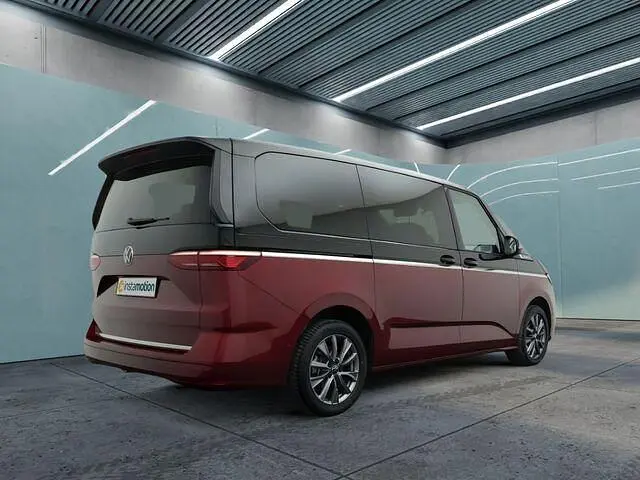 Begagnad VW Multivan Style 204 HK (150 kW) 2023 Svart Minibuss