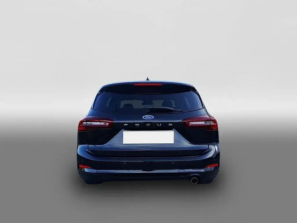 Gebraucht Ford Focus Titanium 125 PS (91 kW) 2024 Schwarz