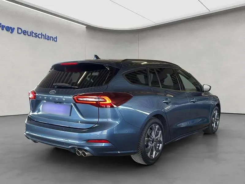 Second-hand Ford Focus ST-Line X 125 CP (91 kW) 2024 Albastru Break