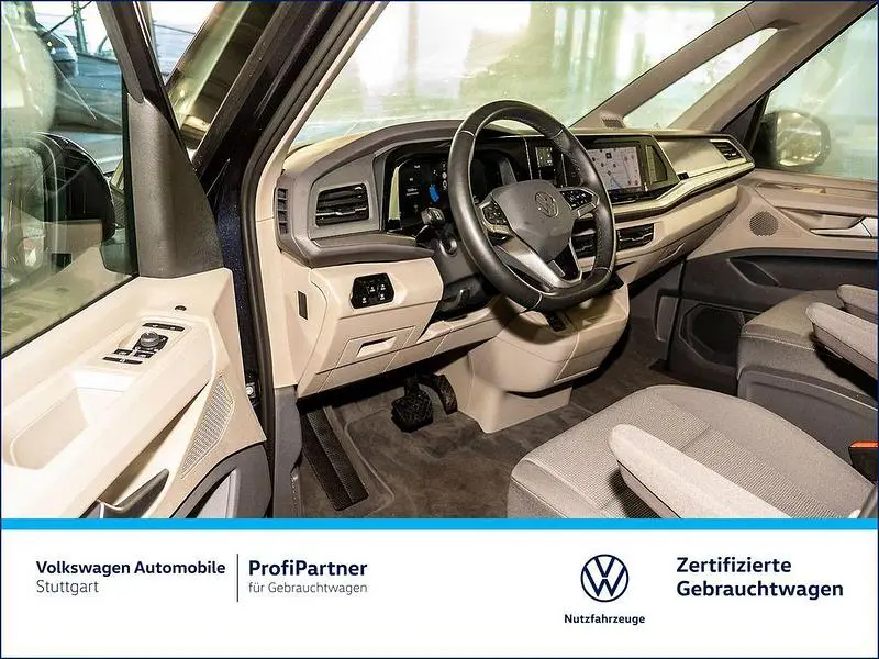 Begagnad VW Multivan Life 150 HK (110 kW) 2025 Blå Minibuss