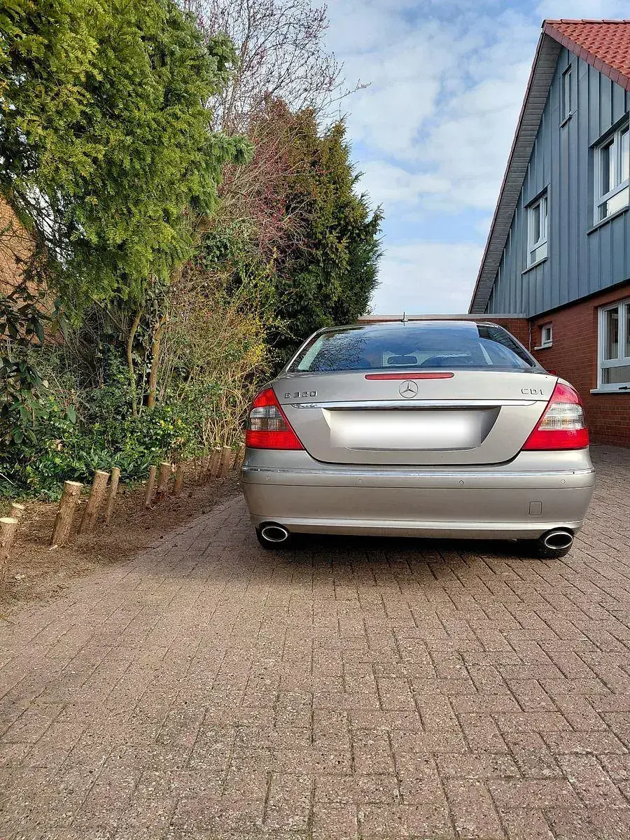 Brugt Mercedes E320 224 HK (164 kW) 2008 Grå Sedan