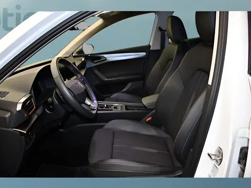 Używany Cupra Leon 150 KM (110 kW) 2023 Biały Hatchback