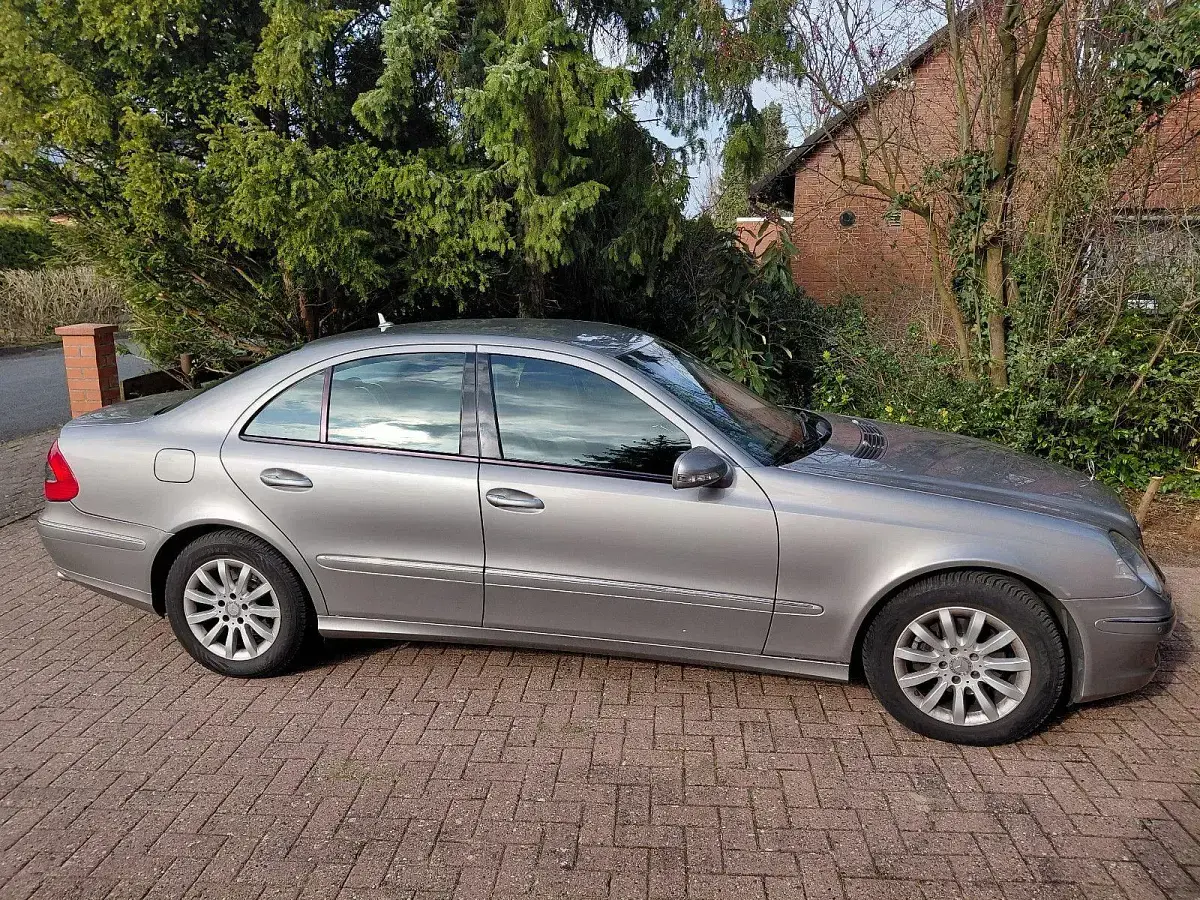 Brugt Mercedes E320 224 HK (164 kW) 2008 Grå Sedan