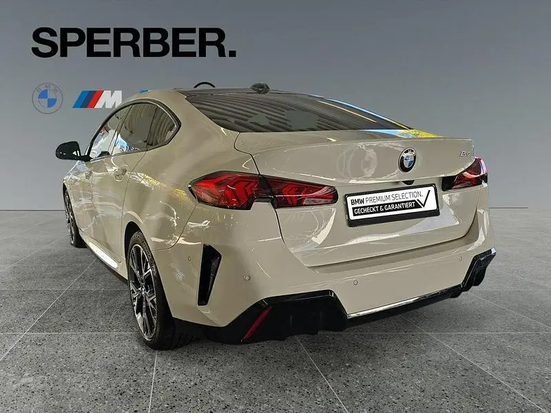 Używany BMW 220 Performance 156 KM (114 kW) 2025 Biały Coupe