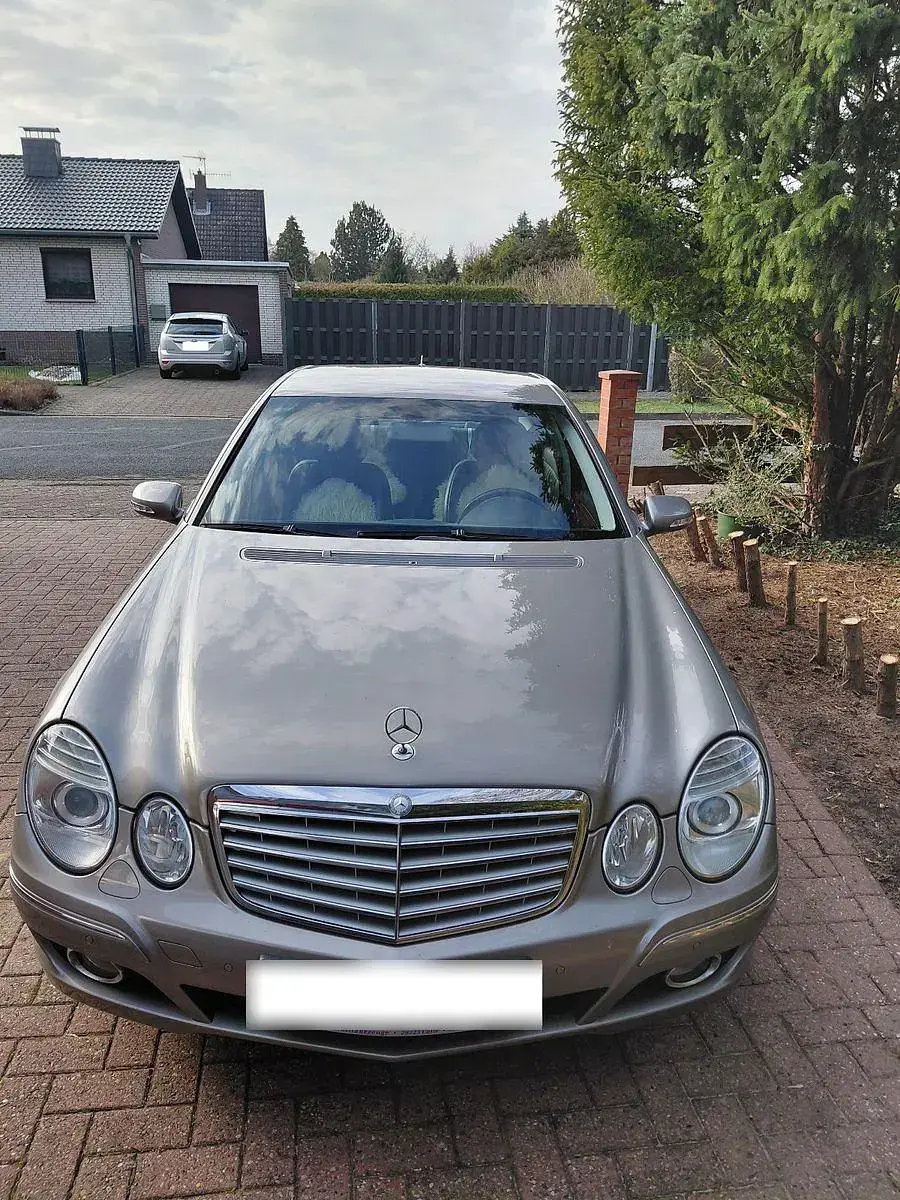 Brugt Mercedes E320 224 HK (164 kW) 2008 Grå Sedan