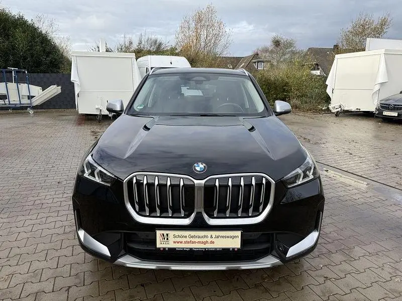 Second-hand BMW X1 xLine 197 CP (144 kW) 2023 Negru SUV
