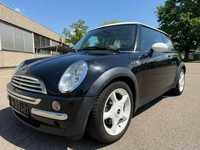 Käytetty Mini Cooper 116 HP (85 kW) 2004 Musta Viistoperä
