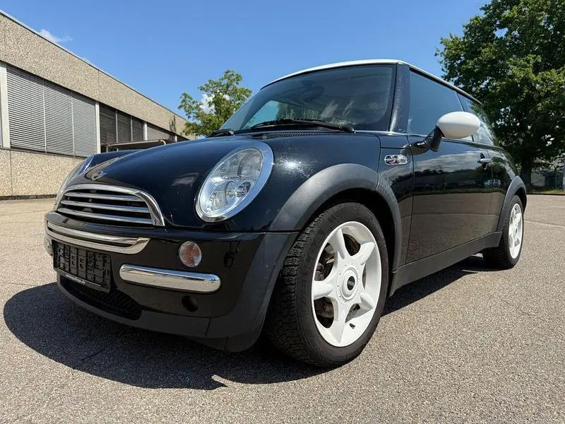 Käytetty Mini Cooper 116 HP (85 kW) 2004 Musta Viistoperä