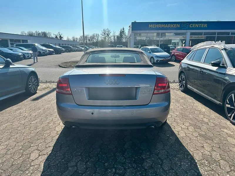 Używany Audi A4 Cabriolet Basis 235 KM (172 kW) 2006 Srebrny Kabriolet
