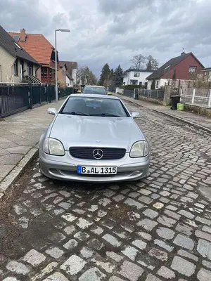 Second-hand Mercedes SLK200