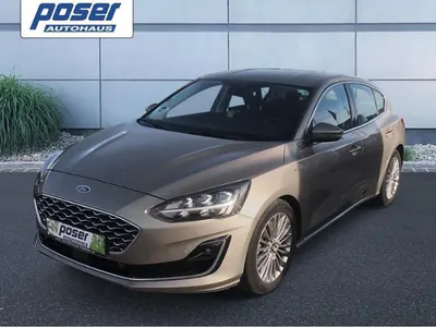Używany Ford Focus Vignale 120 KM (88 kW) 2019 Srebrny Sedan/Limuzyna