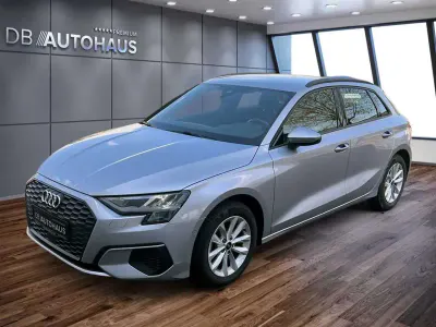 Używany Audi A3 Ambiente 150 KM (110 kW) 2023 Srebrny Sedan/Limuzyna