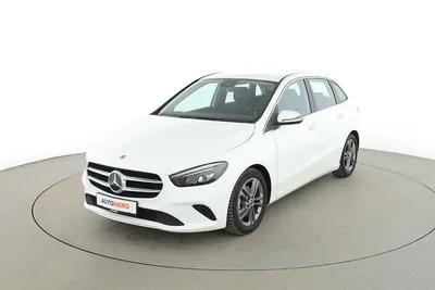 Używany Mercedes B200 Progressive 163 KM (119 kW) 2020 Biały Minivan