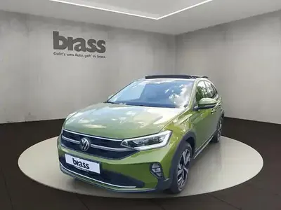 Käytetty VW Taigo Style 110 HP (80 kW) 2022 Vihreä Katumaasturi