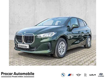 Używany BMW 220 Active Tourer 170 KM (125 kW) 2023 Zielony Minivan
