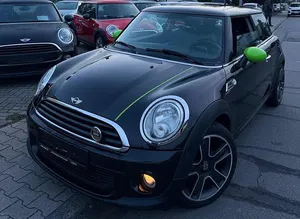Käytetty Mini ONE