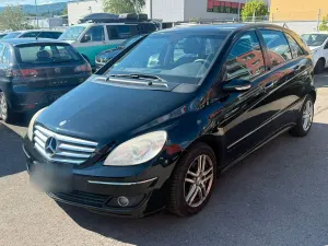Używany Mercedes B200