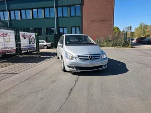Używany Mercedes B200