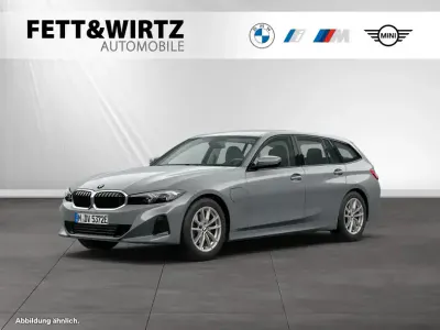 Używany BMW 330e M Sport 292 KM (214 kW) 2024 Szary Kombi