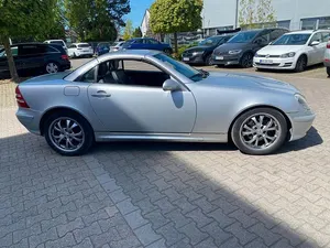 Second-hand Mercedes SLK200