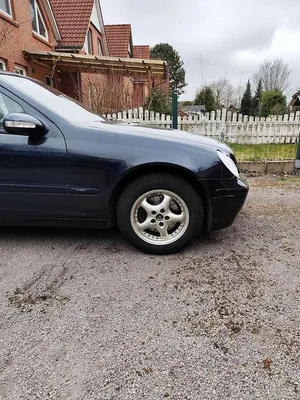 Second-hand Mercedes C200