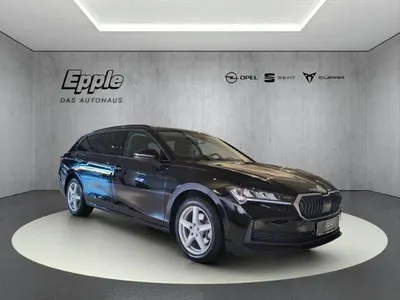 Gebraucht Skoda Superb Essence 150 PS (110 kW) 2025 Schwarz Kombi