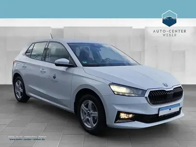 Używany Skoda Fabia Selection 95 KM (69 kW) 2025 Biały Sedan/Limuzyna