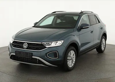 Nouă VW T-Roc Life 150 CP (110 kW) 2025 Albastru SUV