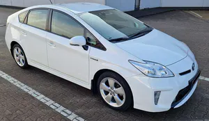 Käytetty Toyota Prius