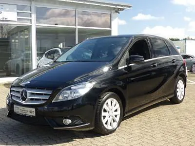 Używany Mercedes B220 184 KM (135 kW) 2014 Czarny Minivan