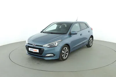 Gebraucht Hyundai i20 Passion 101 PS (74 kW) 2016 Blau Limousine
