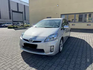 Käytetty Toyota Prius