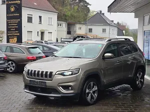 Second-hand Jeep Cherokee
