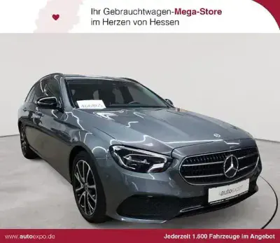 Gebraucht Mercedes E200 197 PS (144 kW) 2022 Selenitgrau metallic Kombi