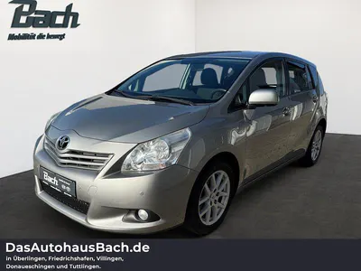 Käytetty Toyota Verso Travel 147 HP (108 kW) 2012 Hopea Tila-auto