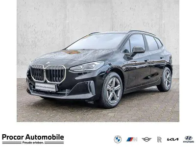 Gebraucht BMW 218 Efficient Dynamics 136 PS (100 kW) 2022 Schwarz Van / Kleinbus