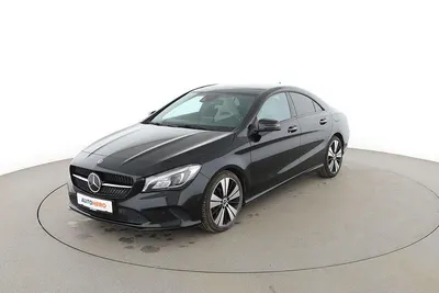 Gebraucht Mercedes CLA220 Urban 184 PS (135 kW) 2018 Schwarz Limousine