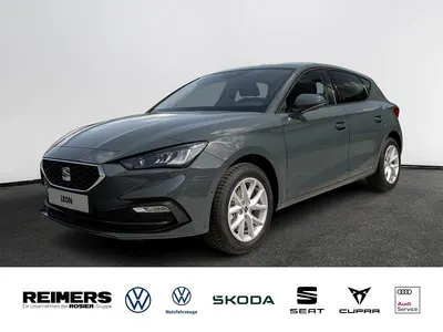 Używany Seat Leon 150 KM (110 kW) 2025 Niebieski Sedan/Limuzyna